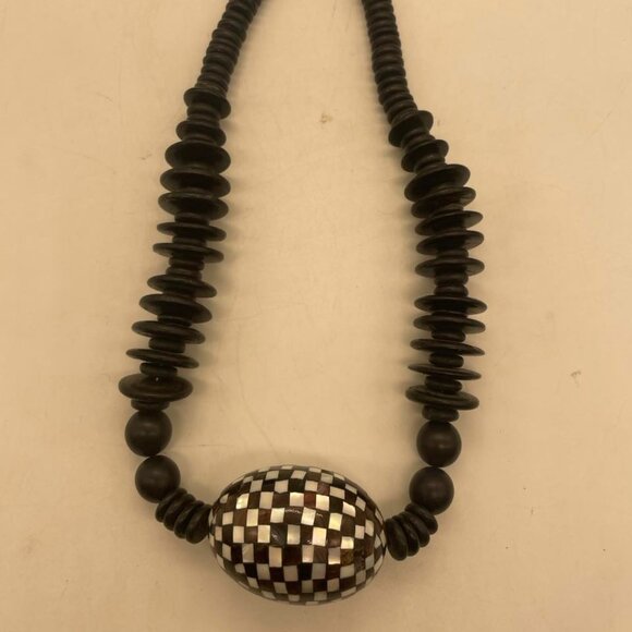 NWOT Black Wood Bead Necklace with Mother of Pearl Covered Center Bead - Picture 3 of 8